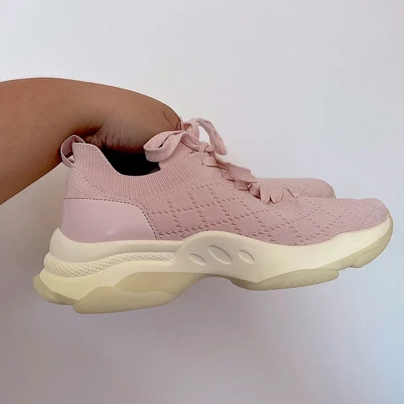 Steve Madden “Myles” Pink Quilted Sneakers
